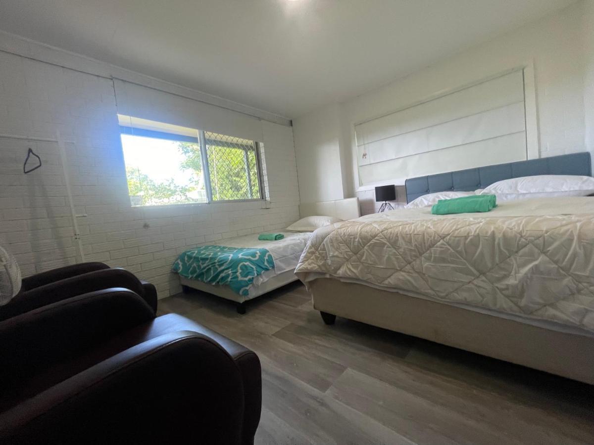 Yny Guest House Waterford ภายนอก รูปภาพ