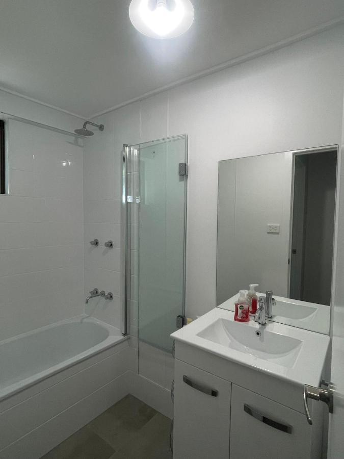 Yny Guest House Waterford ภายนอก รูปภาพ