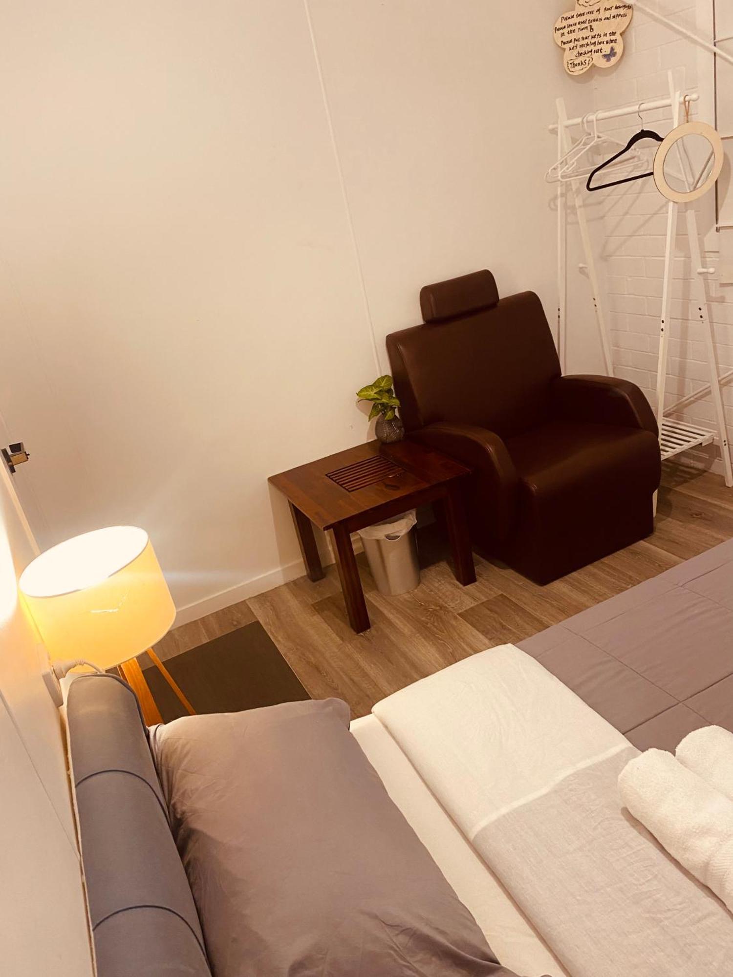 Yny Guest House Waterford ภายนอก รูปภาพ